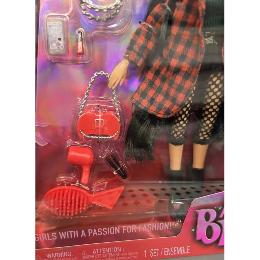 NEW Bratz Alwayz Jade Fashion Doll with 10 Accessories and Poster